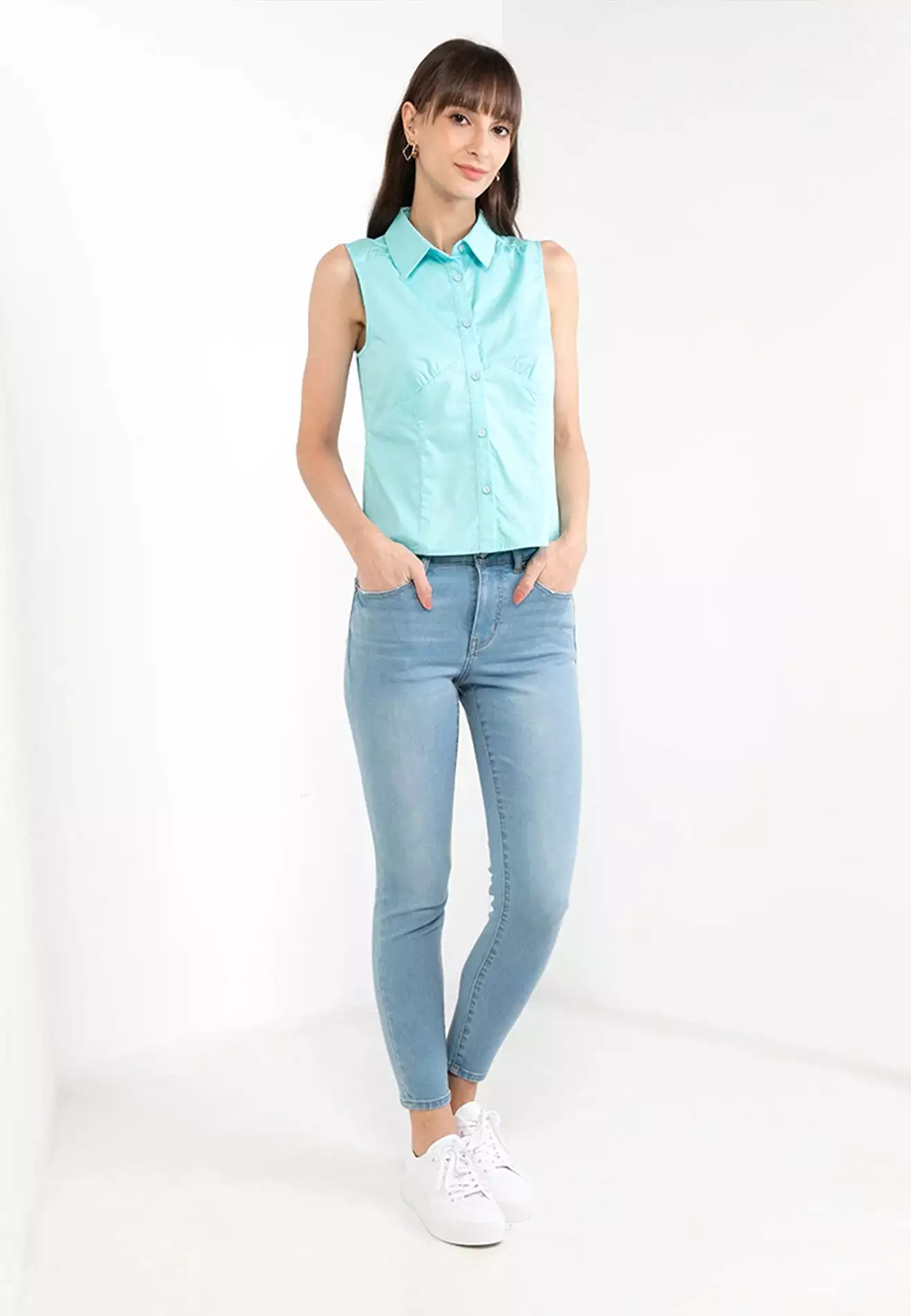 ELLE Apparel Sleeveless Collar Button Up Shirt