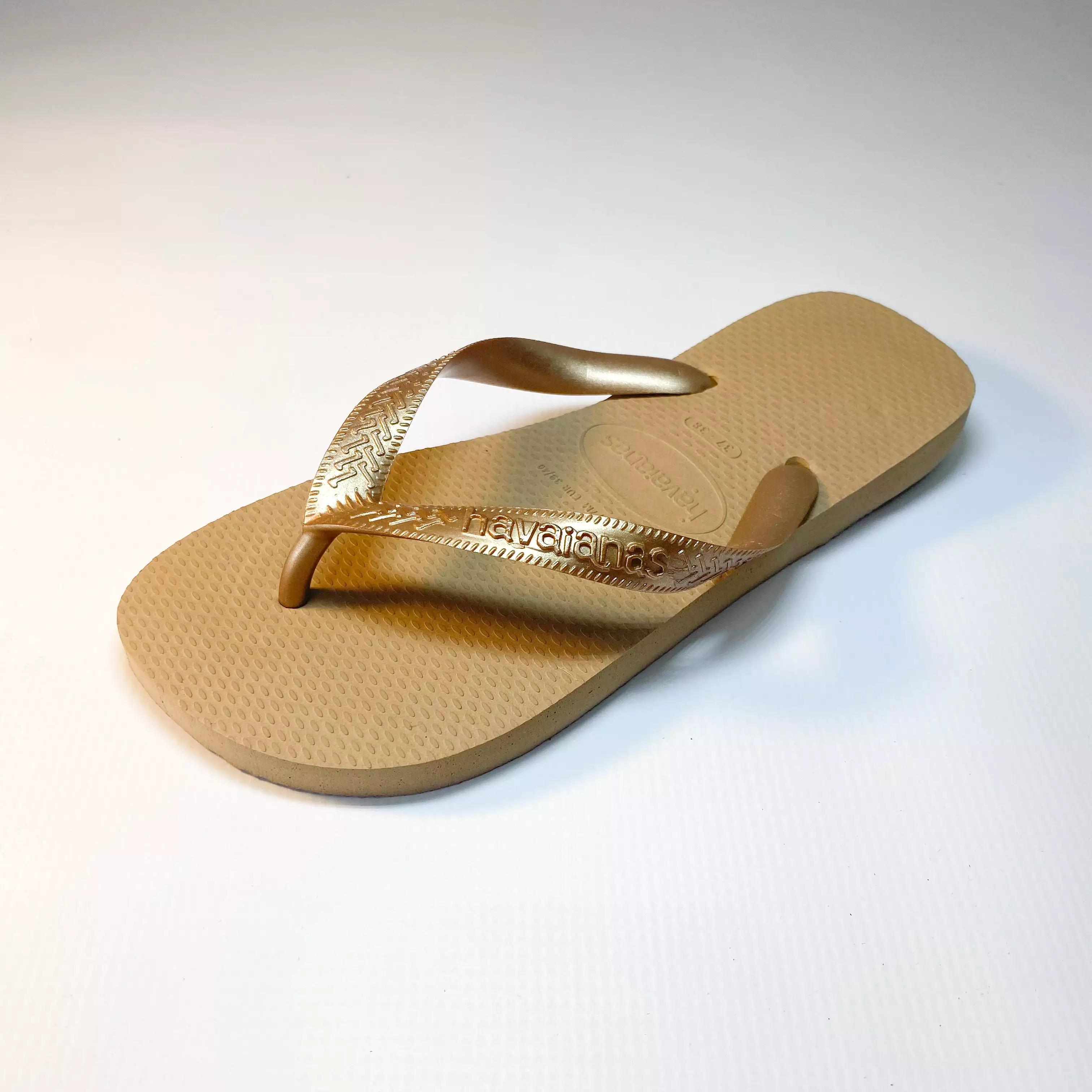 Havaiana rose gold top thong