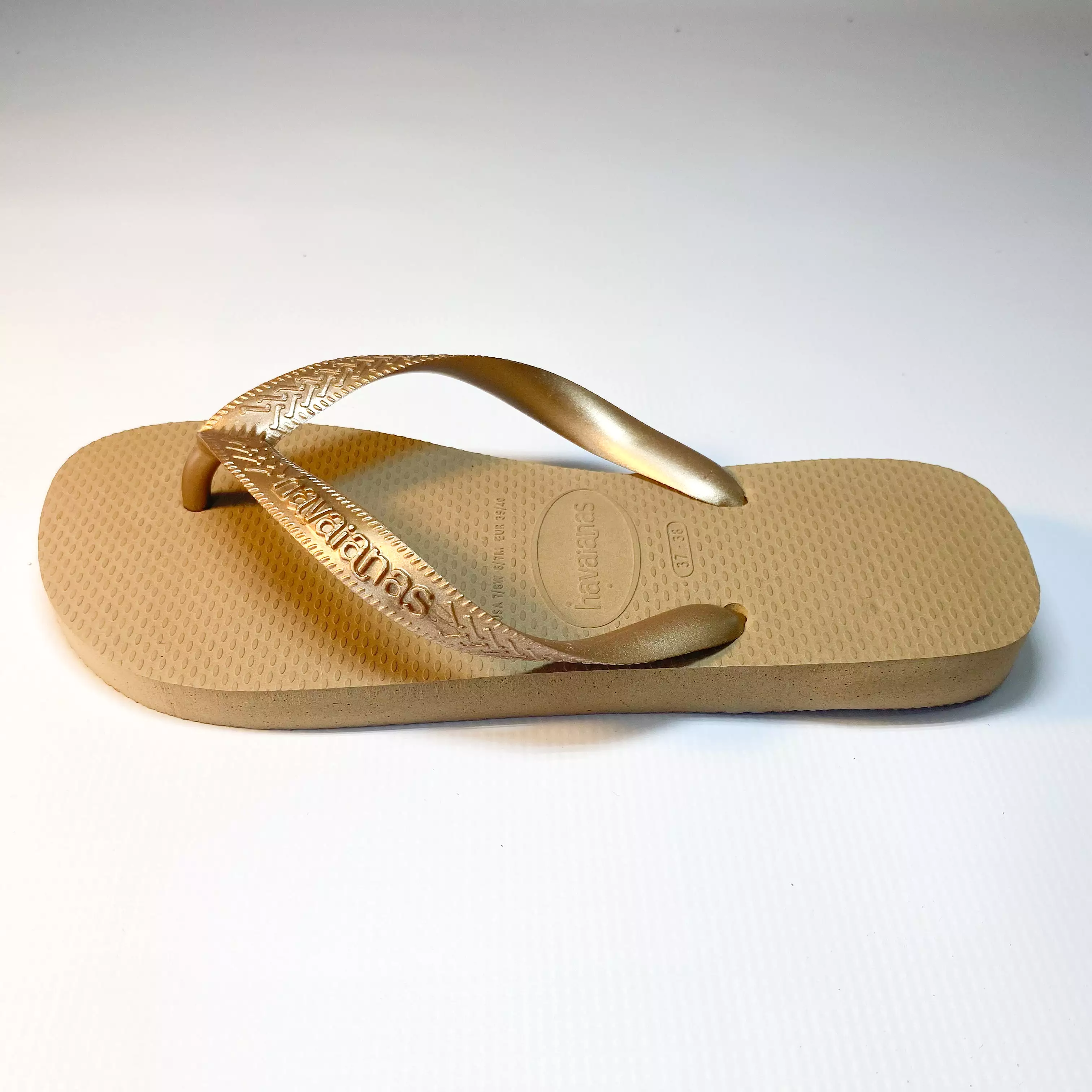 Havaiana rose gold top thong