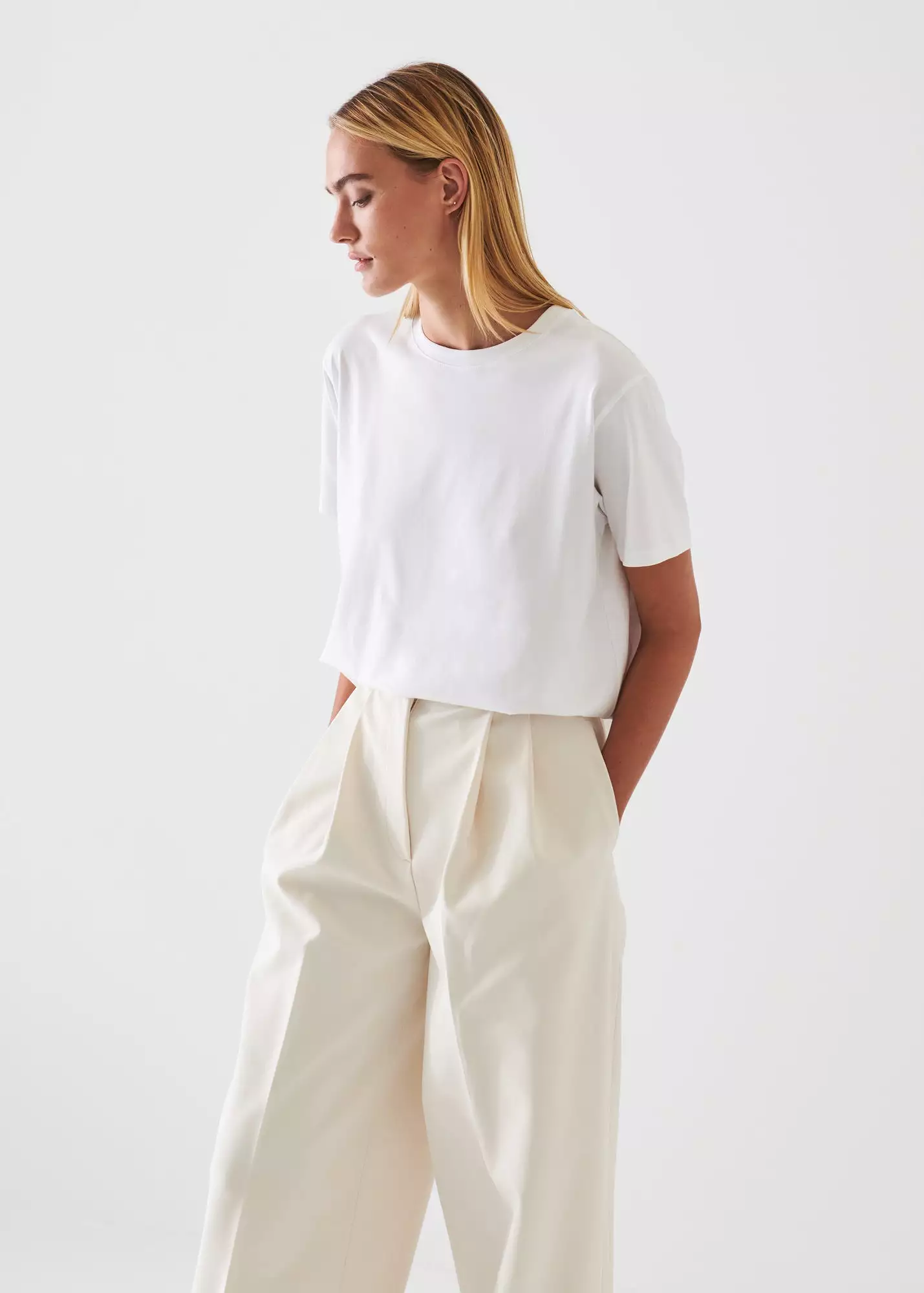 ICONIC PIMA COTTON STRETCH BOYFRIEND T-SHIRT