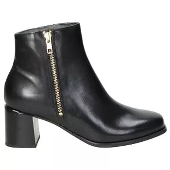 Pitillos Black Heeled Boot