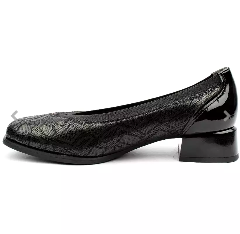 Pitillos Low Heel Shoe Black