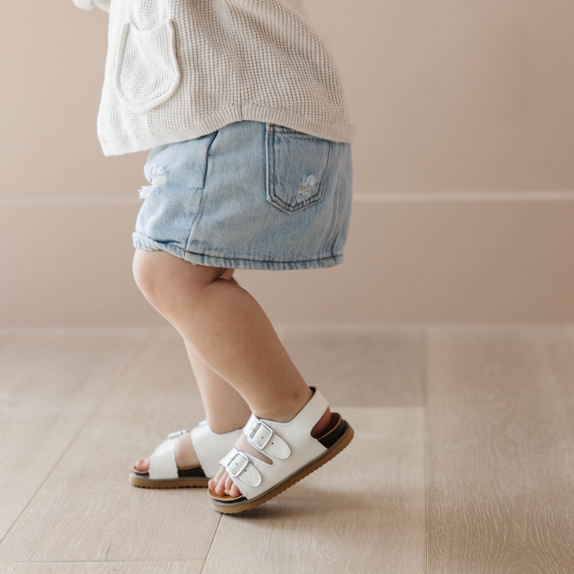 Snow - Buckle Sandal