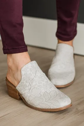 Very G Crown Mules- Cream